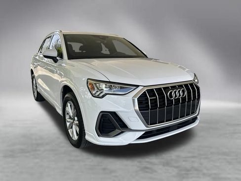 Used 2025 Audi Q3 2.0T Premium AWD/4WD image 2