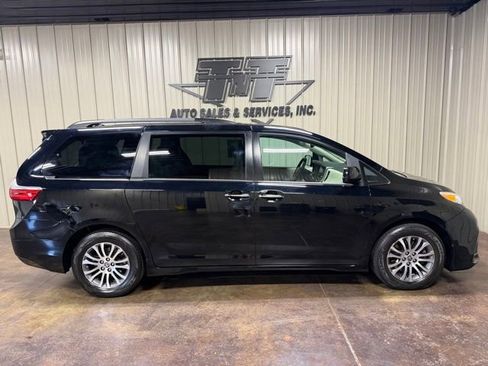 Used 2020 Toyota Sienna XLE FWD image 7