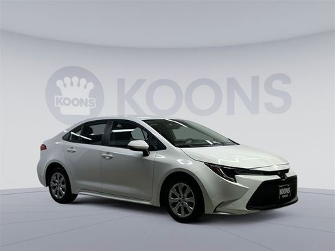 Used 2023 Toyota Corolla LE image 14