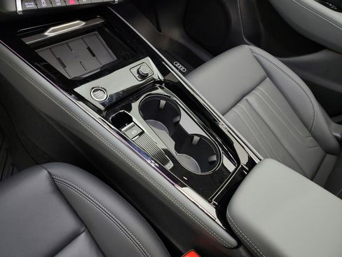 New 2026 Audi Q3 quattro 2.0T AWD/4WD image 10