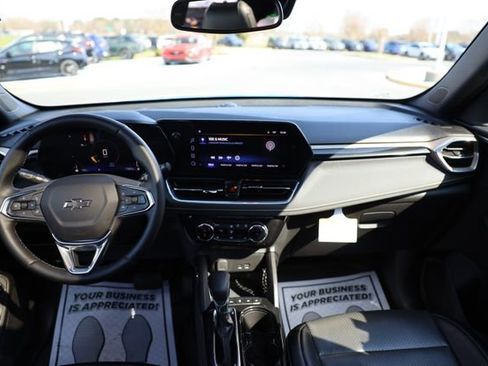 Used 2025 Chevrolet TrailBlazer ACTIV w/ Convenience Package image 11