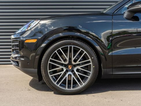 New 2026 Porsche Cayenne Coupe AWD/4WD image 12