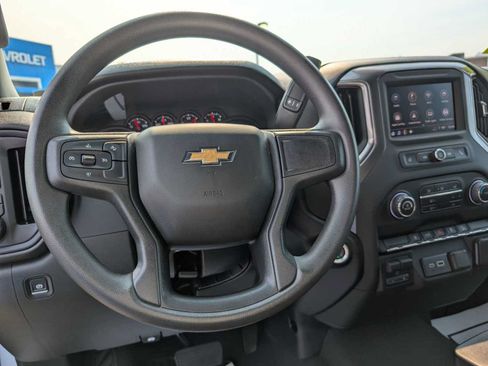 Used 2025 Chevrolet Silverado 2500 Custom w/ Custom Convenience Package AWD/4WD image 35
