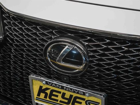 Used 2024 Lexus ES 300h F Sport image 8