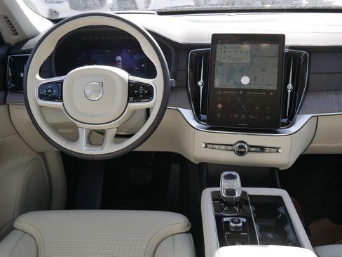 New 2026 Volvo XC90 T8 Ultra w/ Protection Package Premier image 7