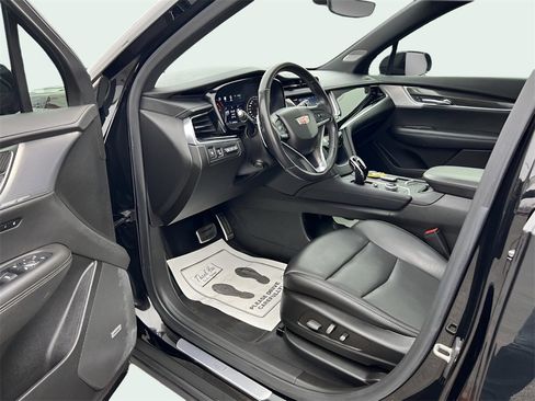 Used 2022 Cadillac XT6 Sport image 5