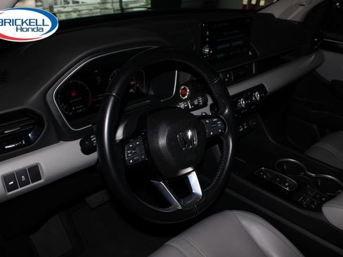 Used 2023 Honda Pilot Touring image 28
