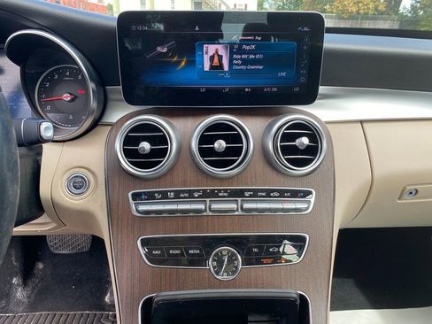 Used 2020 Mercedes-Benz C 300 4MATIC Sedan image 20