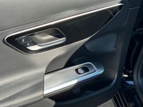 Used 2022 Mercedes-Benz C 300 4MATIC Sedan image 25
