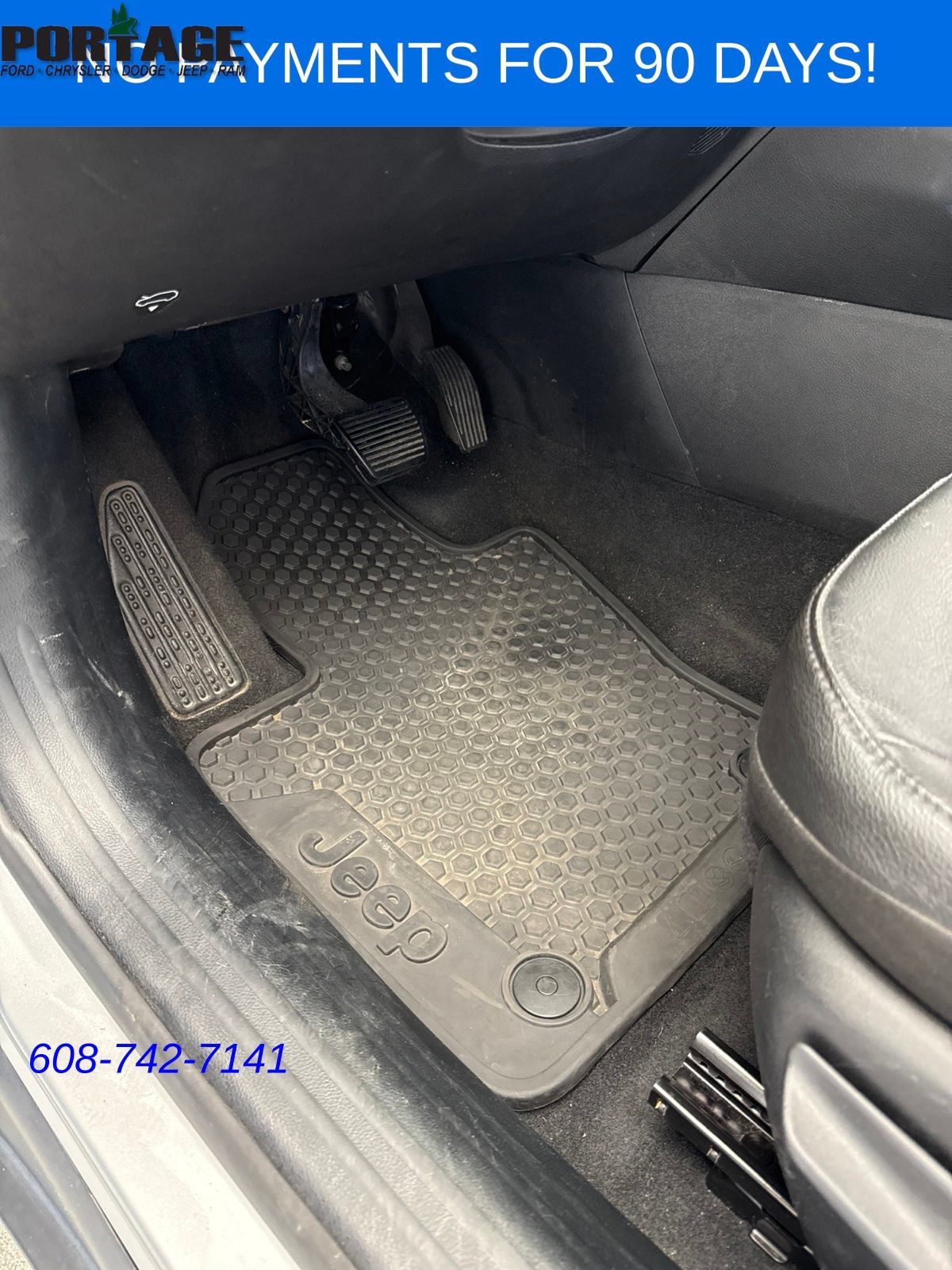 Used 2025 Jeep Compass Trailhawk AWD/4WD image 14
