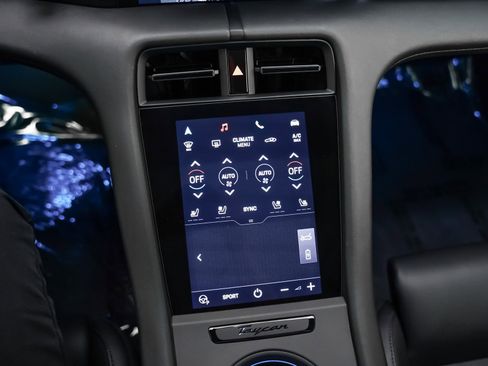 Used 2024 Porsche Taycan 4 Cross Turismo w/ Premium Package image 19