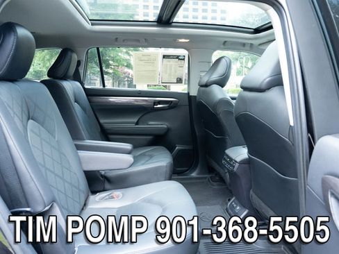 Used 2021 Toyota Highlander Platinum AWD/4WD image 18