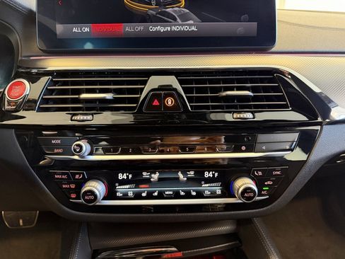 Used 2022 BMW M5 w/ Executive Package image 29