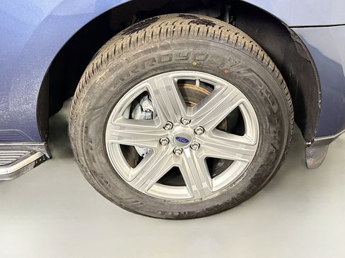 Used 2020 Ford Expedition XLT w/ Equipment Group 202A image 32