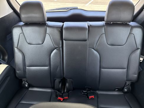 Used 2023 Kia Telluride EX image 16