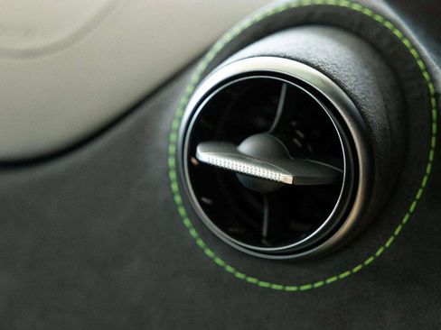 New 2026 McLaren 750S image 33