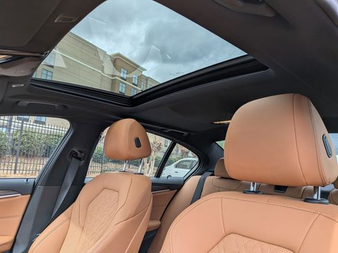 Certified 2023 BMW 530i w/ Premium Package image 18