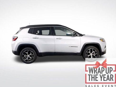 Used 2024 Jeep Compass Limited image 8