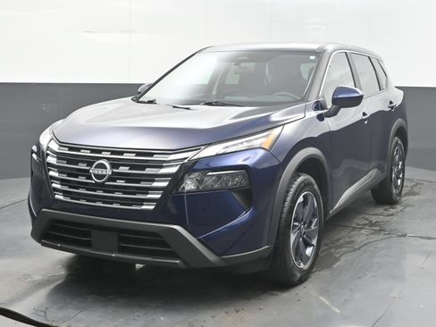 Used 2025 Nissan Rogue SV FWD image 4
