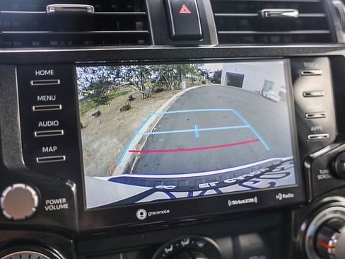 Certified 2024 Toyota 4Runner TRD Off-Road Premium w/ Moonroof Package AWD/4WD image 15