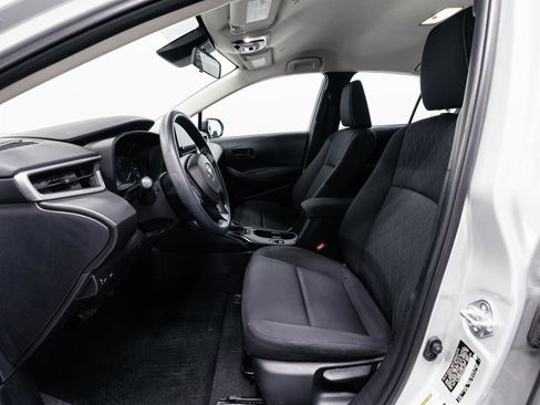 Certified 2023 Toyota Corolla LE image 4