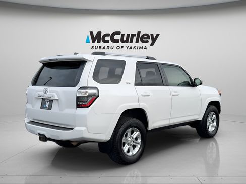Used 2019 Toyota 4Runner SR5 AWD/4WD image 5