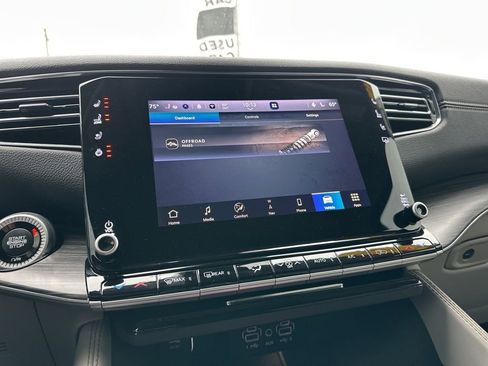 Used 2023 Jeep Wagoneer Series III w/ Preferred Equipment Group image 62