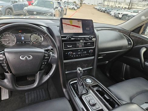 Used 2024 INFINITI QX80 Luxe image 16