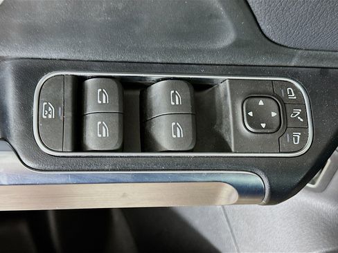 Used 2024 Mercedes-Benz EQB 250+ image 15