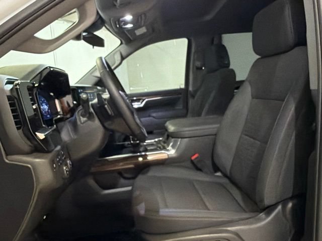 Used 2025 Chevrolet Silverado 1500 LT Trail Boss w/ Convenience Package II AWD/4WD image 12