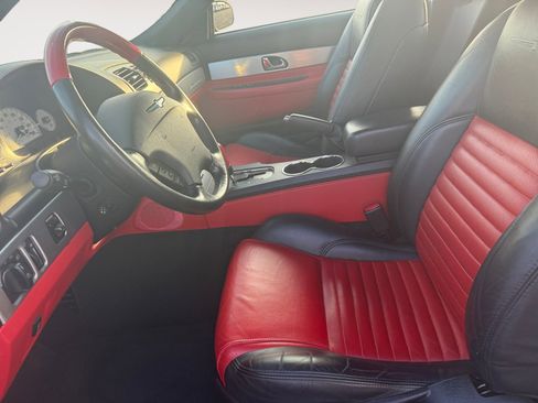 Used 2003 Ford Thunderbird image 9