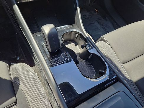 Certified 2023 Volvo C40 Recharge Core AWD/4WD image 31