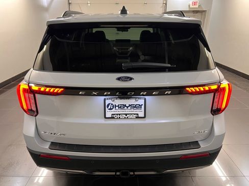 New 2026 Ford Explorer Active w/ Active Comfort Package image 5
