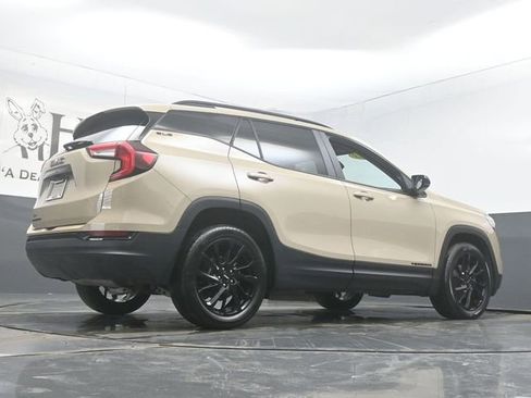 Used 2023 GMC Terrain SLE w/ Driver Convenience Package image 32