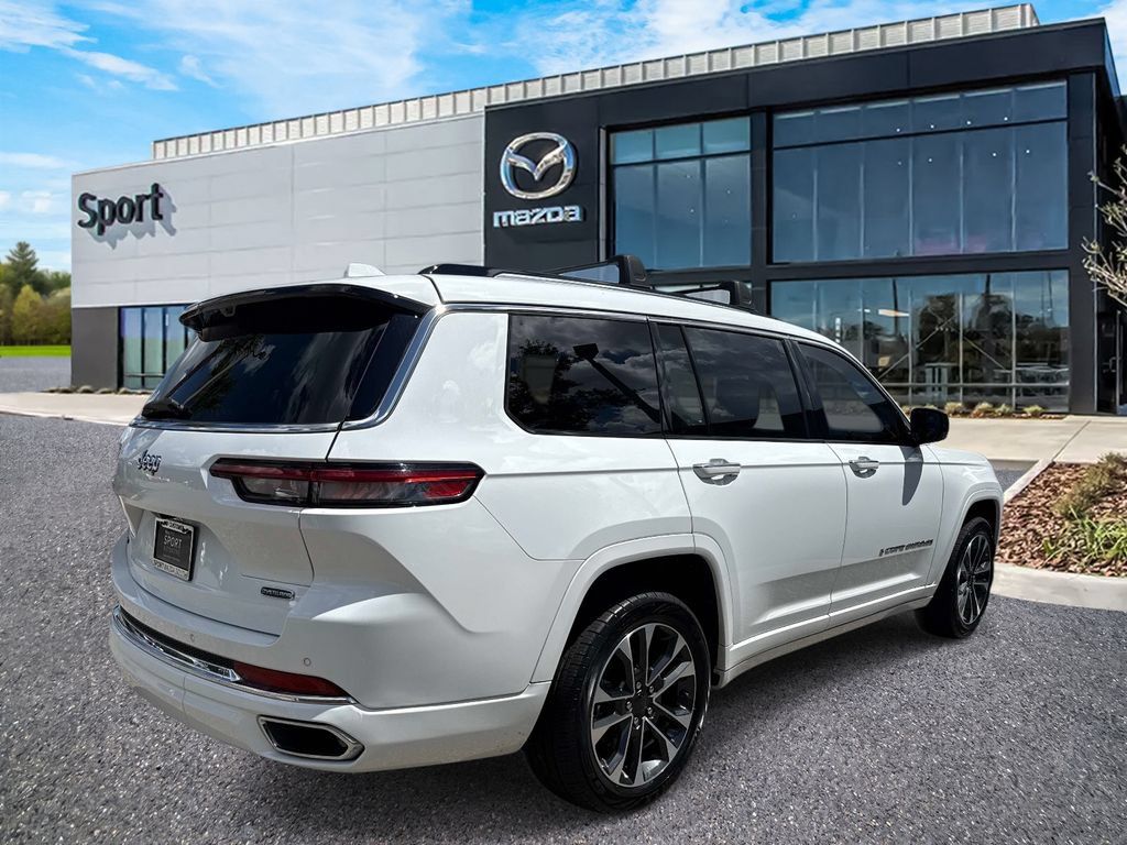 Used 2021 Jeep Grand Cherokee L Overland w/ Luxury Tech Group IV RWD image 3