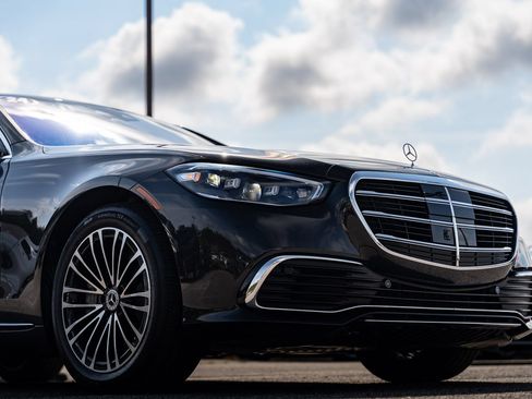 Used 2024 Mercedes-Benz S 580 4MATIC Sedan image 10