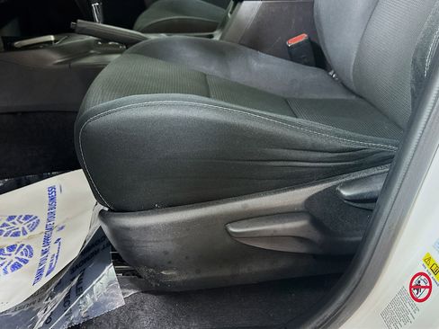 Used 2016 Toyota RAV4 XLE image 18