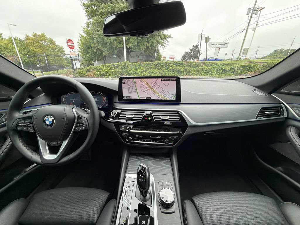 Used 2023 BMW 540i xDrive AWD/4WD image 18
