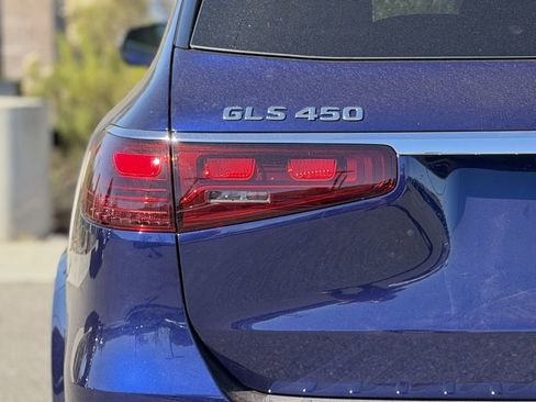 New 2026 Mercedes-Benz GLS 450 4MATIC image 11