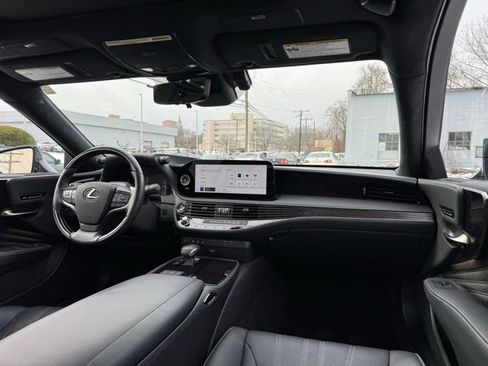 Used 2024 Lexus LS 500 AWD w/ Interior Upgrade Package image 16