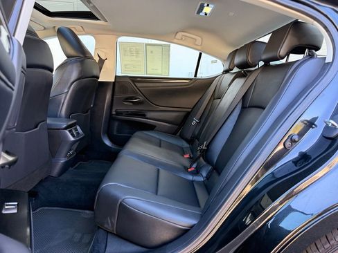 Certified 2025 Lexus ES 350 Base w/ Accessory Package (Z1) image 18