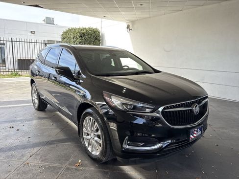 Used 2018 Buick Enclave Premium image 23