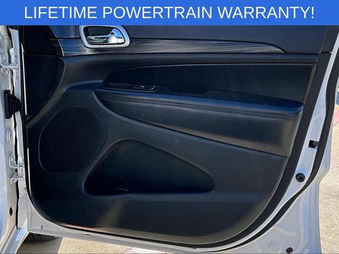 Used 2019 Jeep Grand Cherokee Altitude RWD image 25
