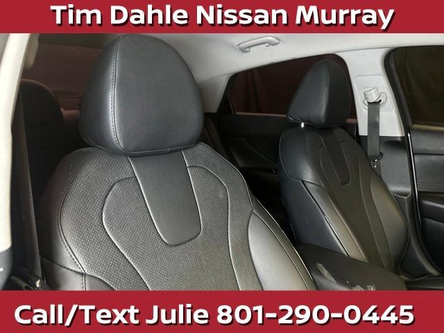 Used 2022 Hyundai Elantra SEL w/ Preferred Accessory Package FWD image 16