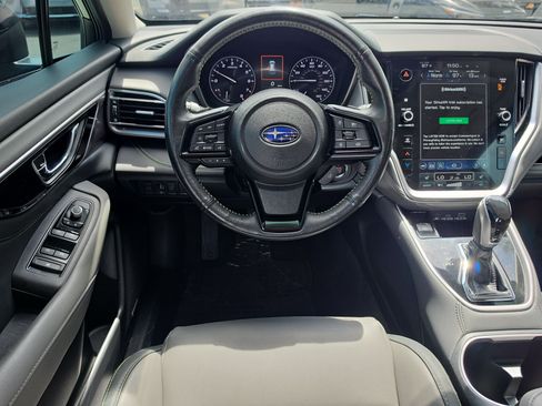 Used 2025 Subaru Outback Onyx Edition AWD/4WD image 14