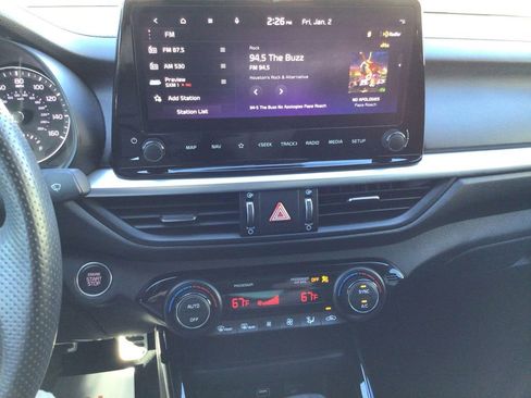 Used 2024 Kia Forte GT-Line image 13