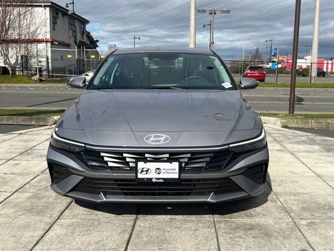 New 2026 Hyundai Elantra Hybrid w/ Cargo Package FWD image 4