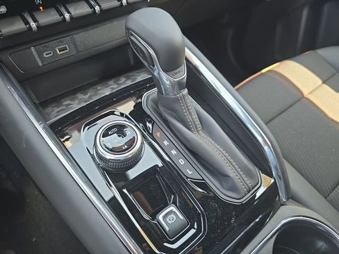 New 2025 GMC Canyon AT4 w/ Nightfall Edition image 16