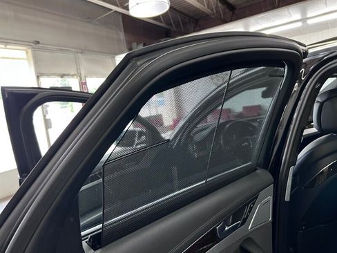 Used 2014 Audi S8 image 44