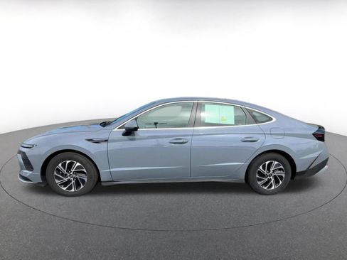 Used 2026 Hyundai Sonata Blue FWD image 9